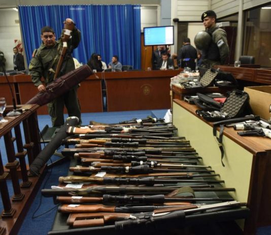 “El Mono” ocultaba sus armas en cajas fuertes y con banderas de San Martín