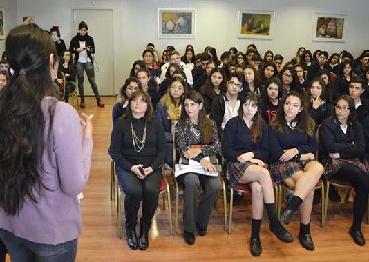 Capacitan a estudiantes secundarios sobre el derecho a votar