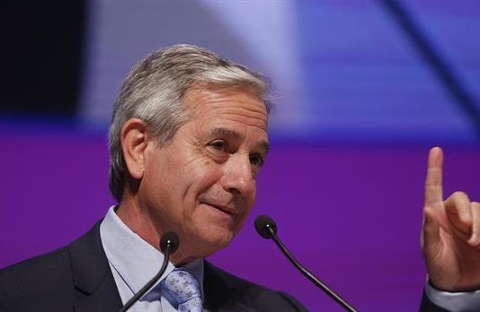 Los ministros tendrán límites para tomar vuelos con fondos públicos