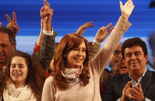 El Gobierno reconoce el triunfo de Cristina por «un puñado de votos»