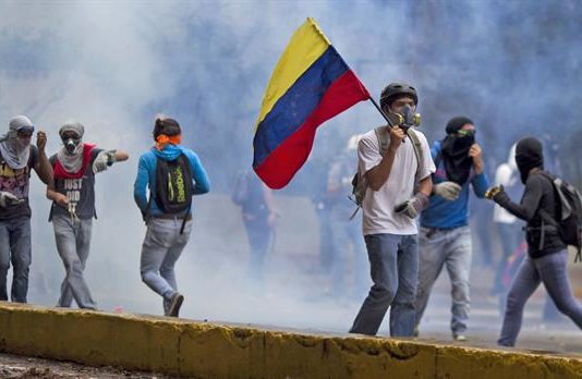 Los cancilleres del Mercosur se reúnen para tomar una decisión «definitiva» sobre Venezuela