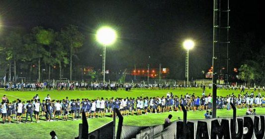 Atlético se regaló una cancha sintética para su cumpleaños