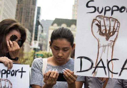Qué es DACA y qué efectos tiene que el gobierno de Trump haya revocado la política que ampara a 750.000 jóvenes indocumentados en Estados Unidos