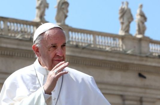 «Me bañé media hora, me sentía sucio, muy sucio»: el joven abusado por un sacerdote en Colombia que le pide al Papa Francisco que haya justicia