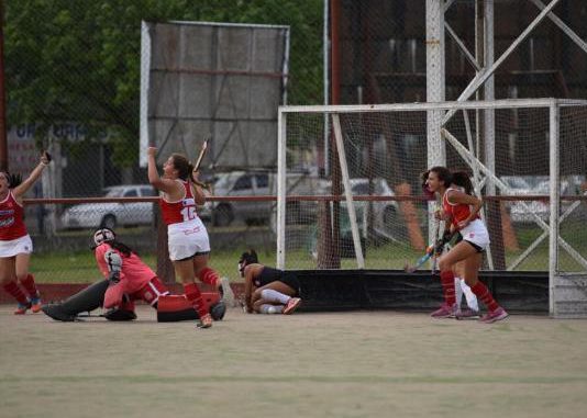 Los Tarcos: En hockey femenino se coronaron campeonas