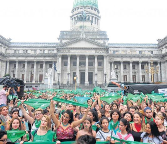 La ola verde inundó el Congreso Nacional