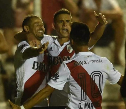 River lo ganó sobre el final con un blooper del arquero de Patronato y cortó una mala racha como visitante