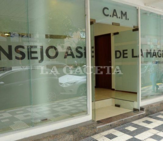Jurados del CAM pasaron de trabajar ad honorem a ganar una jugosa suma