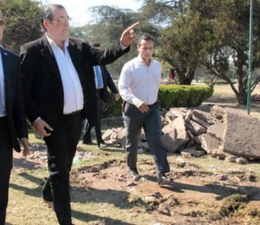 Enojado con Alfaro, un funcionario pegó un portazo en la Municipalidad capitalina