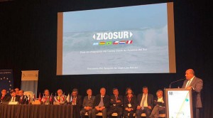 Manzur participó de la Cumbre de Alcaldes en Uruguay