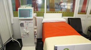 Manzur pidió a Nación no recortar los servicios de diálisis