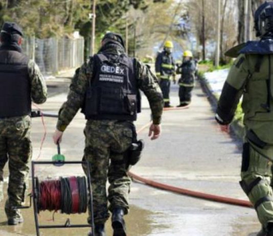 Un paquete con explosivos fue encontrado frente a dos colegios de Bariloche