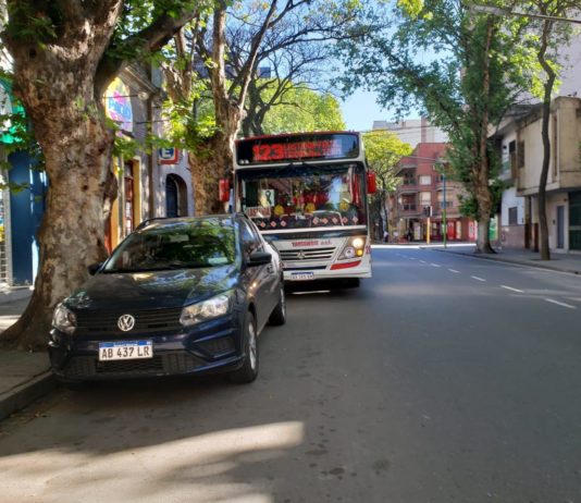 Sigue la medida de fuerza de los colectiveros y esta noche no habrá ómnibus