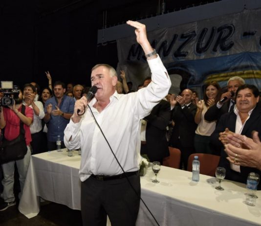 Jaldo desafió a los Alperovich a renunciar al PJ y le retrucó al intendente Alfaro