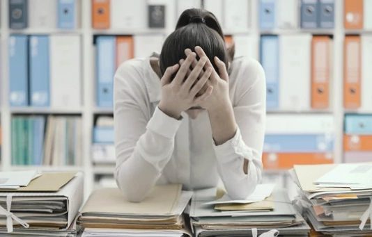 Cómo evitar el estrés laboral cuando no es posible tomarse unos días de vacaciones