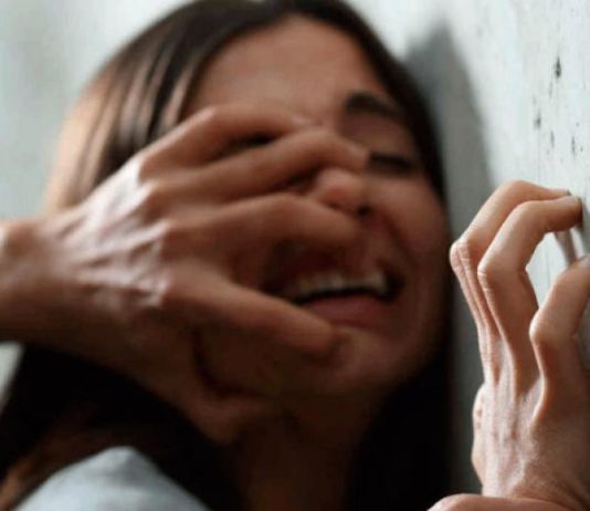 Una adolescente fue abusada en fiesta de noche de brujas