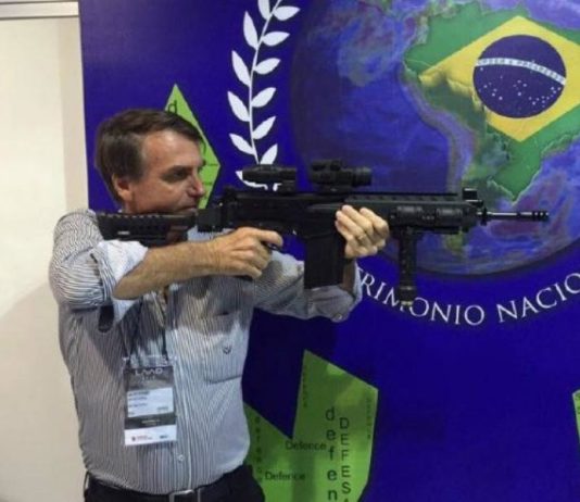 Bolsonaro aseguró que autorizará la tenencia libre de armas
