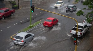 Las tormentas provocaron anegamientos y fallas en el servicio eléctrico