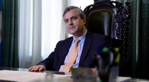 Manzur propuso a Leiva para ocupar la vacante en la Corte