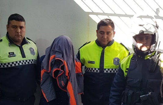 Detienen a un joven por un crimen en Manantial Sur