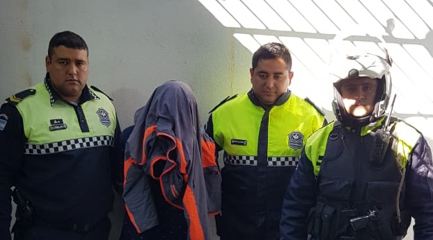 Detienen a un joven por un crimen en Manantial Sur_5cc73bc86ee79.jpeg