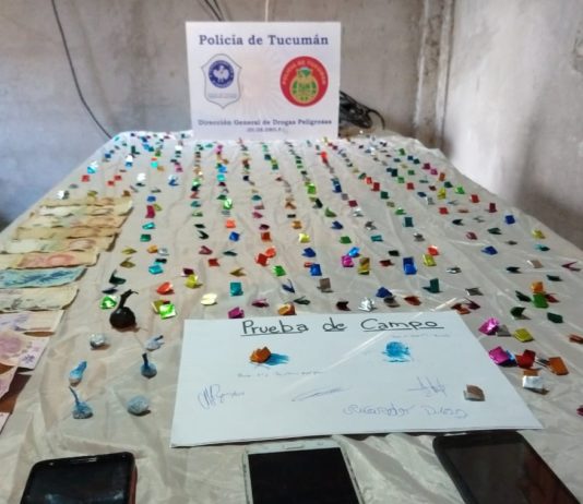 Secuestran 354 ravioles de cocaína y buscan a la dueña del kiosco