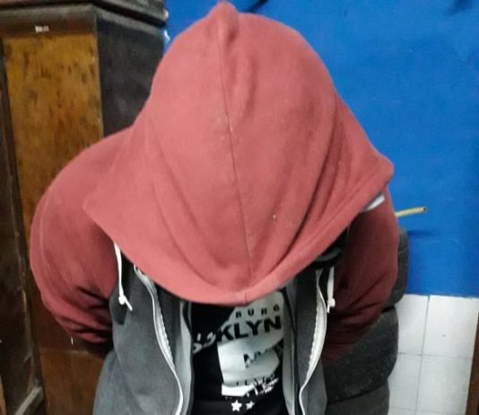 Agentes de El Manantial atraparon a un joven tras impedir un robo