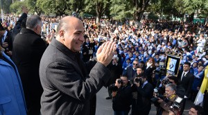 Unos 4.000 niños de la Banda prometieron lealtad a la Bandera