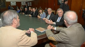 EL VICE GOBERNDOR firma de convenio UNT 09