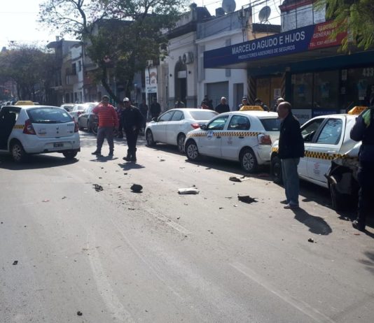 Accidente de tránsito en Avenida Mitre y San Juan