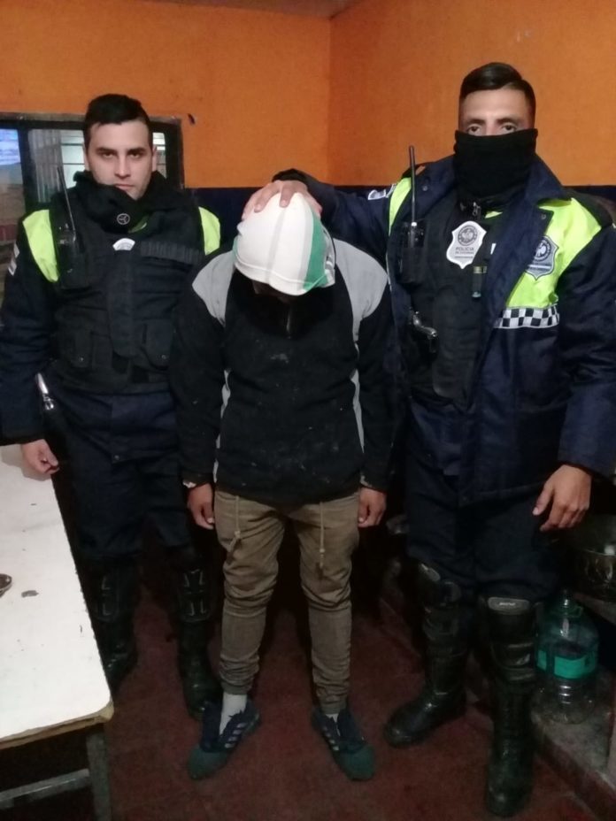 Las Talitas: Intentó robar una moto e hirió con un cuchillo a la víctima_5d4f065a43f9f.jpeg