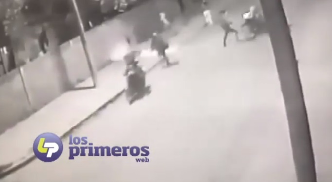 Video | El Manantial: A punta de pistola le robaron a dos mujeres con su bebe_5d6ab5be844fa.jpeg
