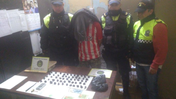 Famaillá: Detenido por presunta venta de droga en una cancha de fútbol_5d6eaa61b8114.jpeg
