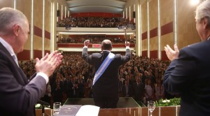 Con la presencia de personalidades, Manzur asumió un nuevo período