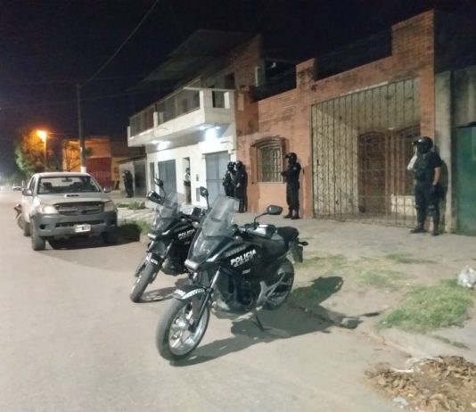 Secuestran armas, municiones y motos en la casa del policía sospechado de un crimen