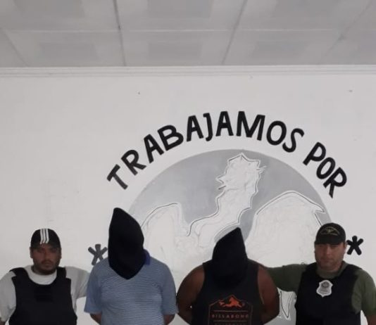 Atrapan a dos hombres que pretendían vender por las redes sociales elementos robados en un escruche