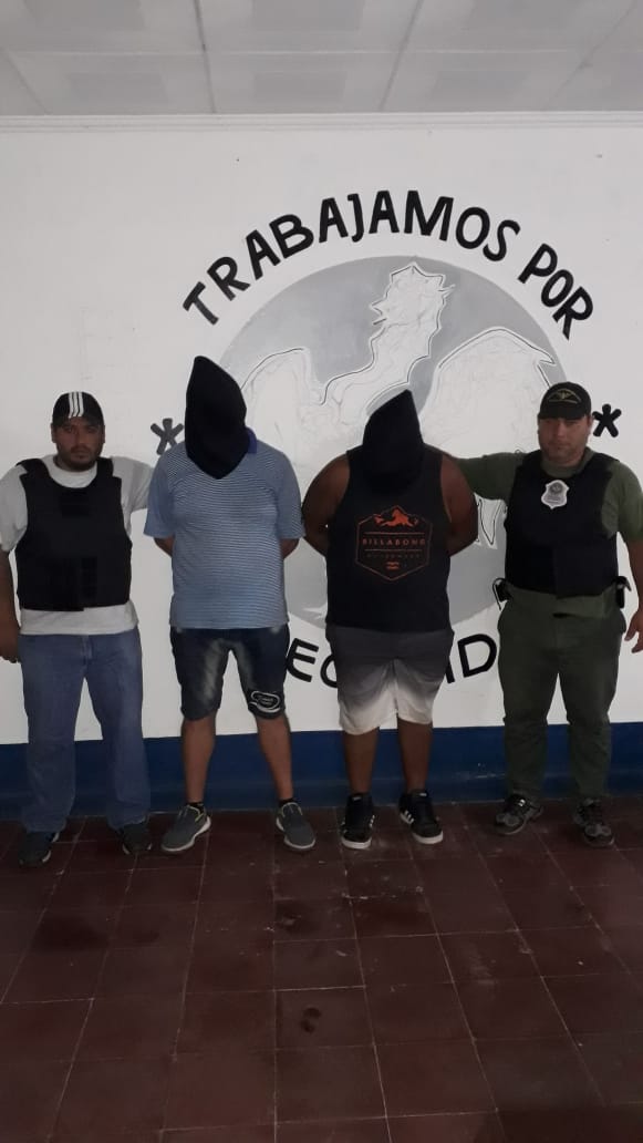 Atrapan a dos hombres que pretendían vender por las redes sociales elementos robados en un escruche_5dcc44b16de30.jpeg