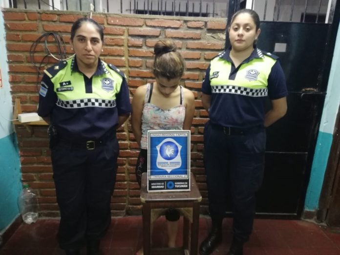 Fue filmada al robar un negocio y la aprehendieron cuando visitó a su novio detenido_5de3ffcf66e0b.jpeg