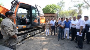 manzur-entrega-de-maquinarias-buena-vista-simoca (7)