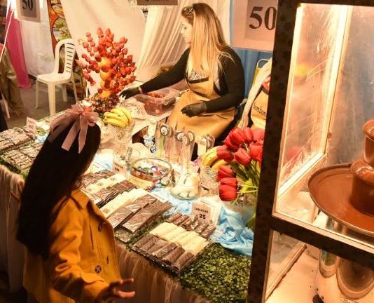 Por la Navidad, la Feria de los Artesanos inicia este martes