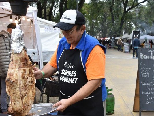 Feria Gourmet y ciclo de cine para el fin de semana