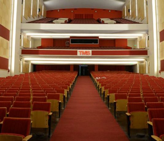 El teatro Mercedes Sosa cierra la sala hasta mayo