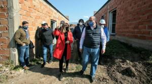 Reactivan la construcción de 100 viviendas en Villa Carmela