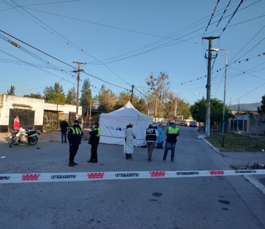 Tomó un taxi, intentó robarle y terminó muerto