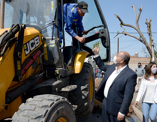 Avanza la renovación de colector cloacal en el barrio Juan XXIII