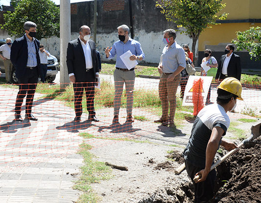 Desarrollan obras de agua potable para beneficio de 2000 capitalinos