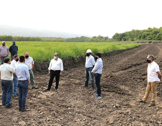 El sector público y el privado trabajan en La Cocha para evitar inundaciones