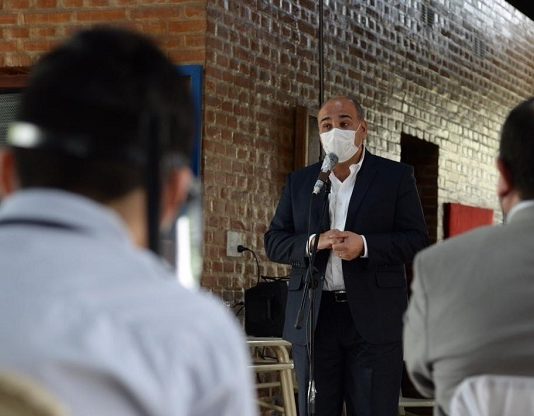 Manzur: ´Siempre buscamos generar trabajo e inversiones´