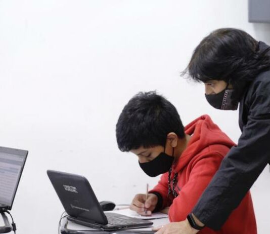 El Gobierno dispone una licencia especial para docentes de riesgo