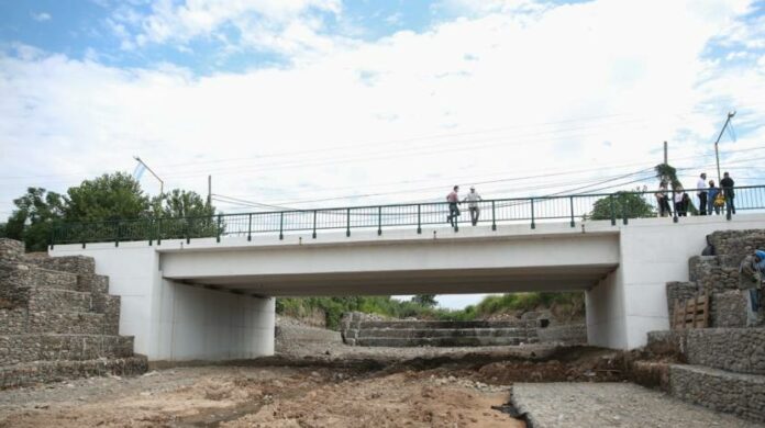 Manzur habilitó el puente sobre el arroyo Nueva Esperanza_6021c83cc4d99.jpeg